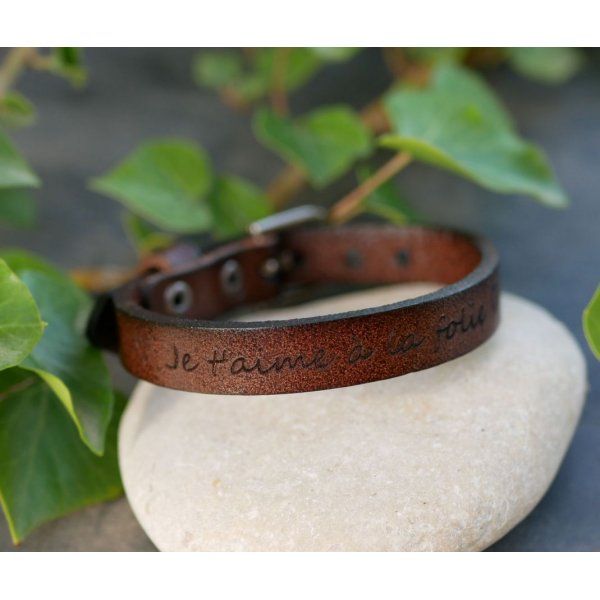 Bracelet Homme en cuir gravé Marron foncé boucle argent à personnaliser