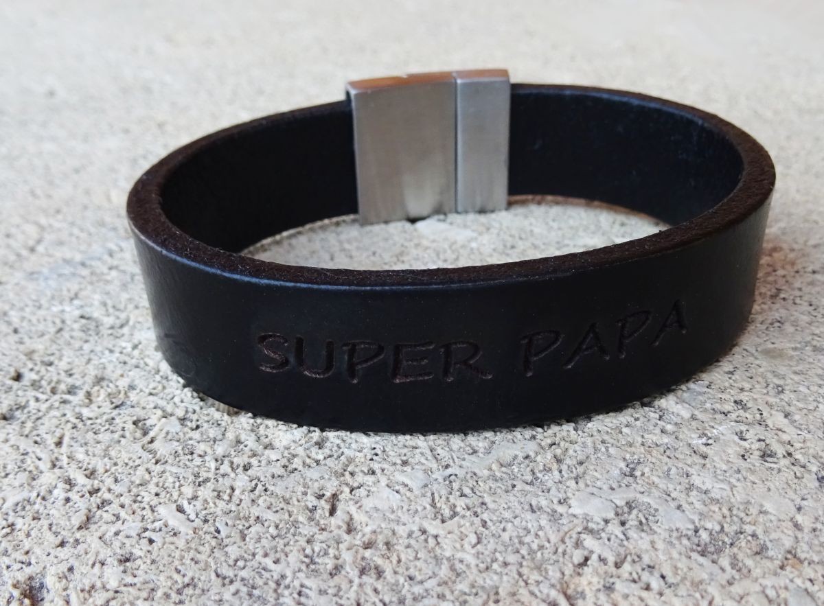 Bracelet Homme en cuir noir magnétique à graver