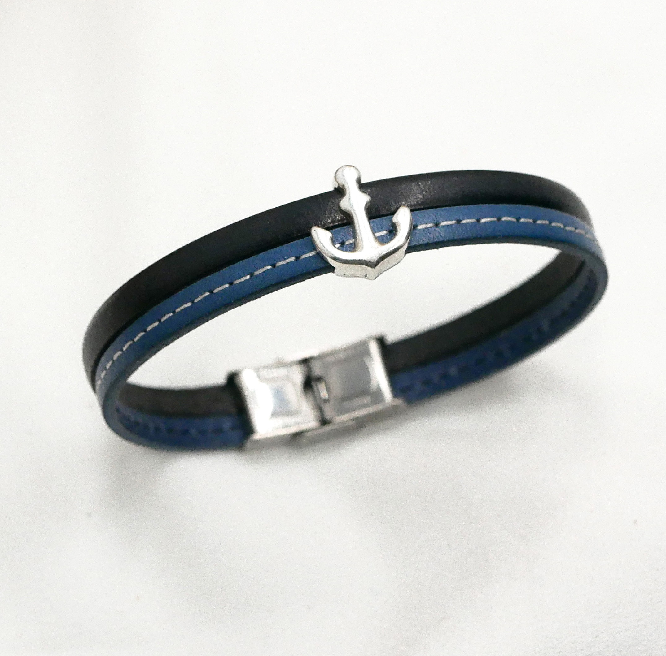 Bracelet homme en duo de cuir bleu surpiqu&eacute;  Ancre marine personnalisable 