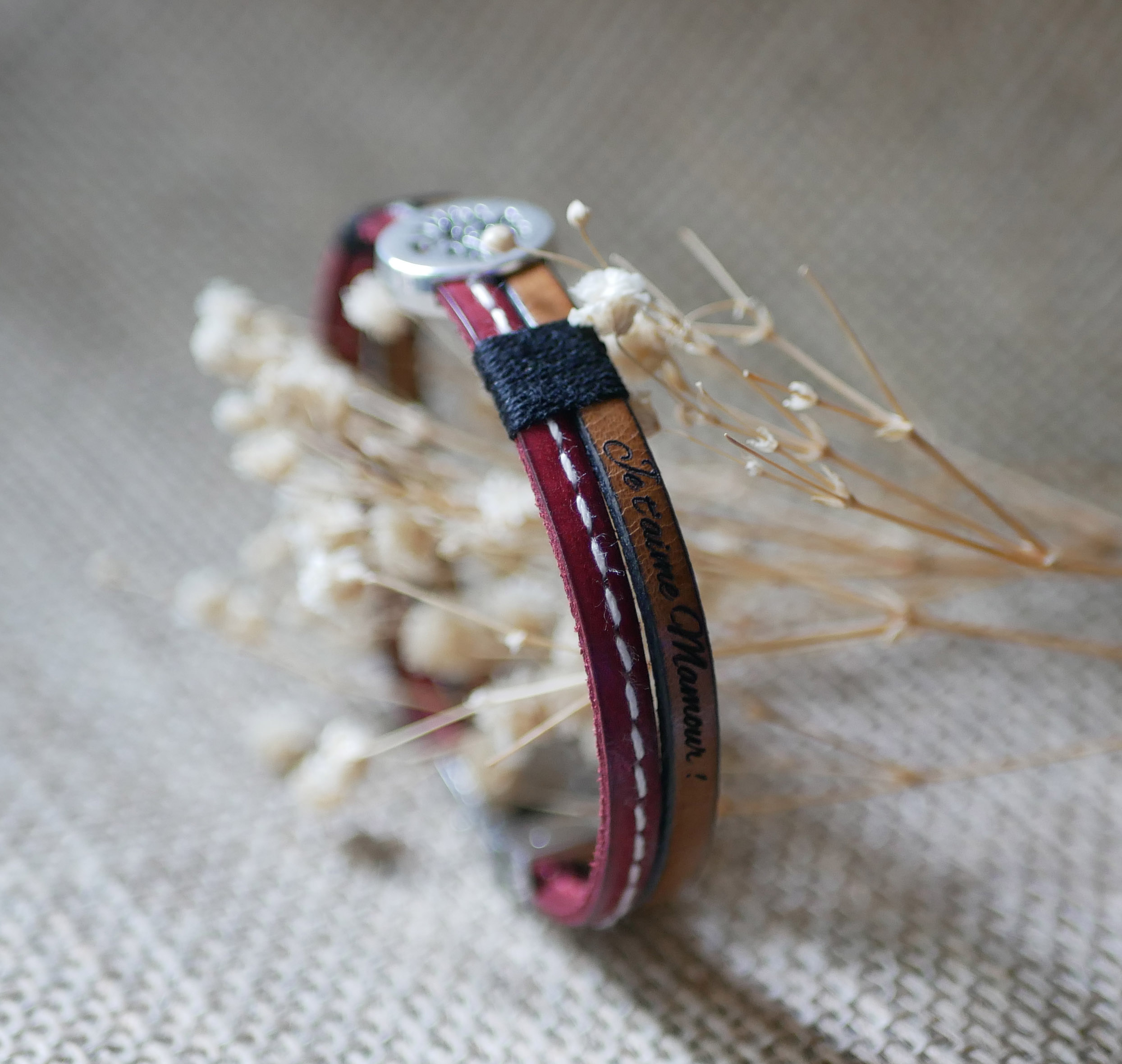Bracelet homme en duo de cuir rouge surpiqûres Arbre de vie personnalisable 
