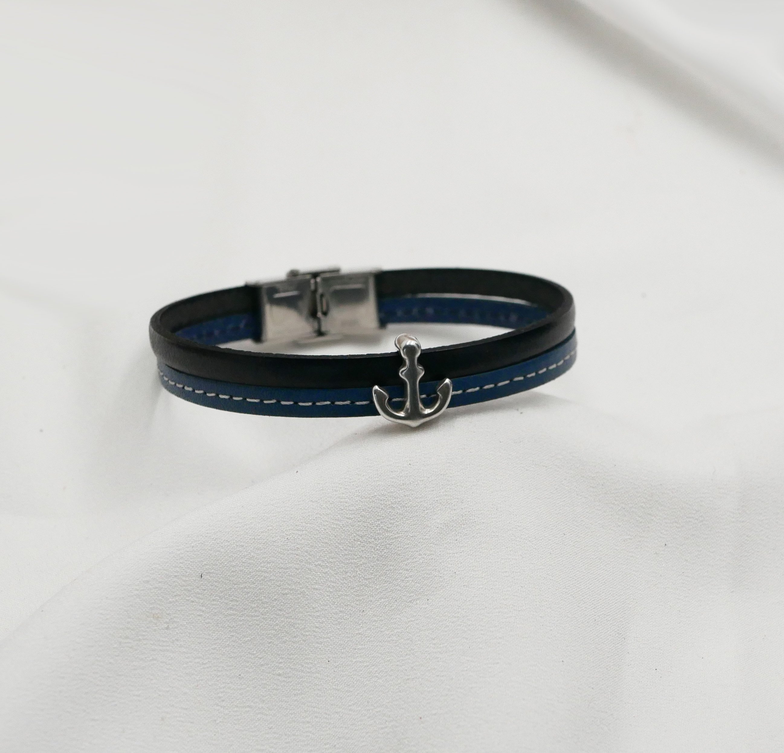 Bracelet homme en duo de cuir bleu surpiqué  Ancre marine personnalisable 