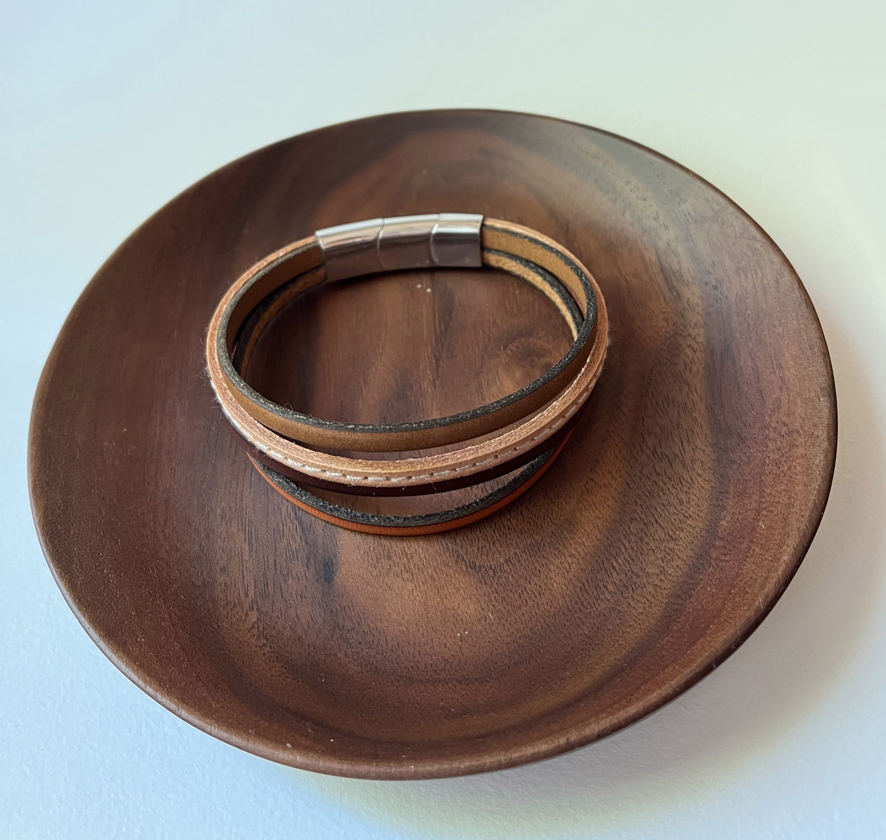 Bracelet manchette ajustable multi cuirs Marrons clairs pour homme 