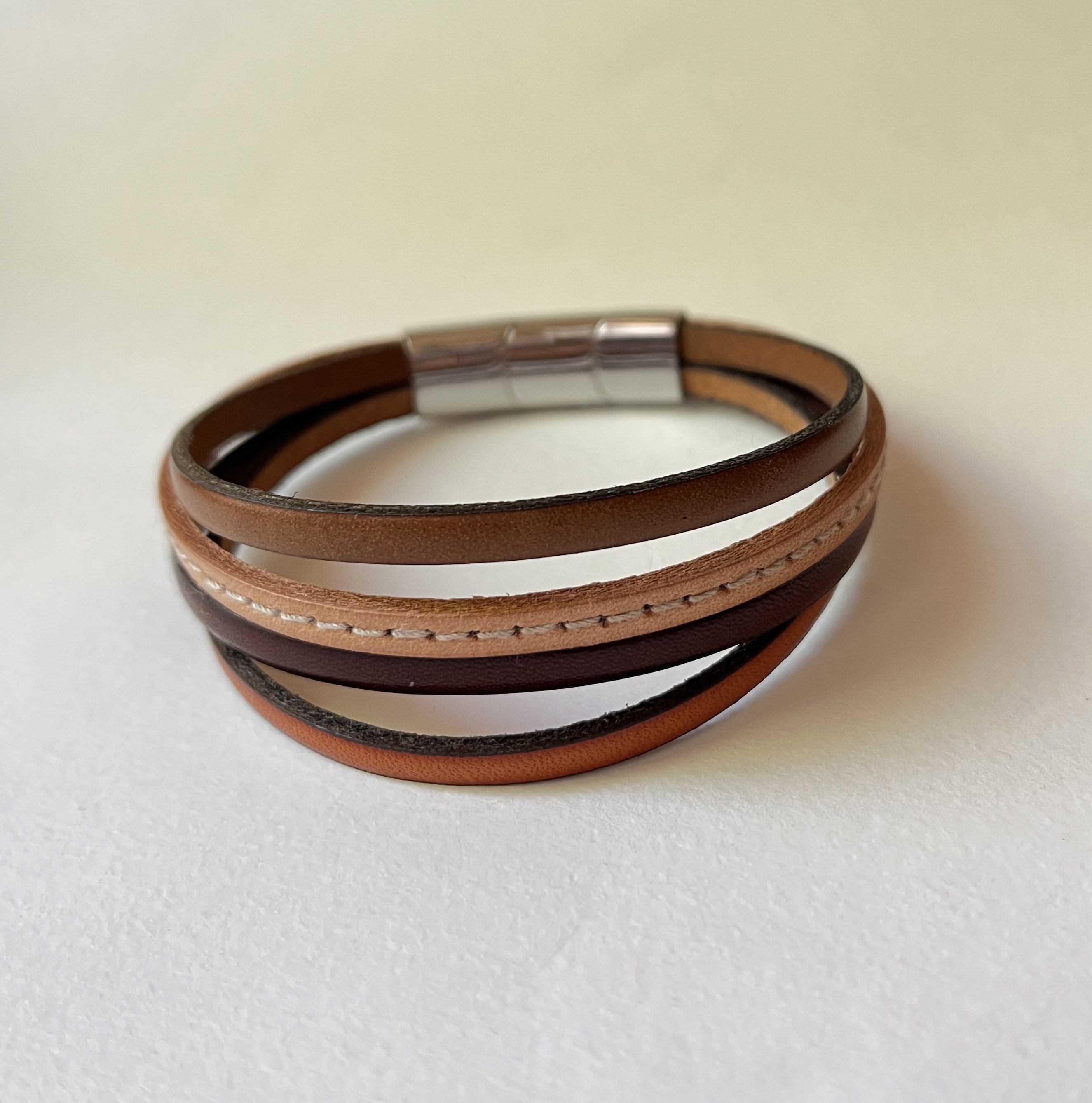 Bracelet manchette ajustable multi cuirs Marrons clairs pour homme 