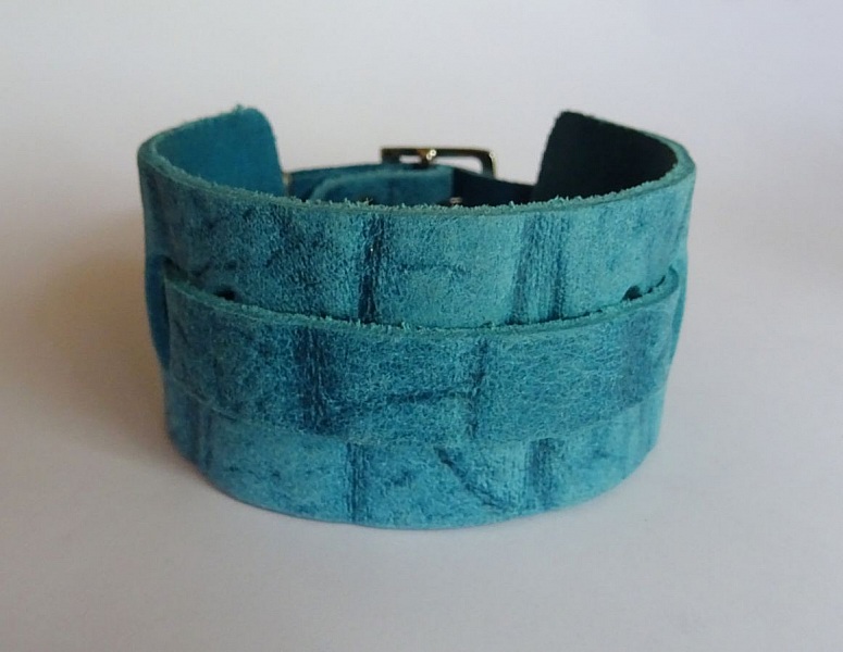 Bracelet manchette bleu turquoise &agrave; personnaliser