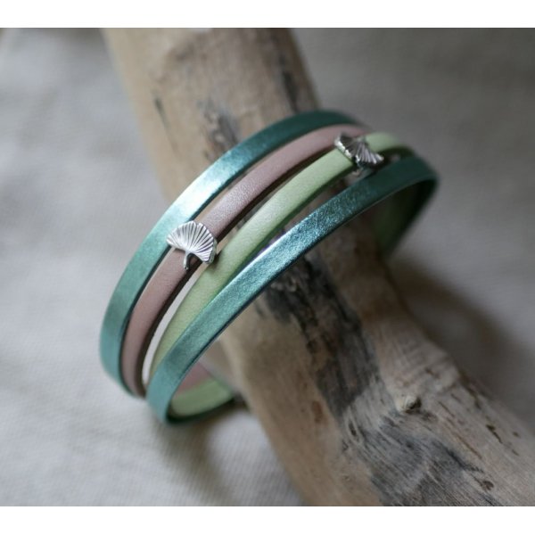 Bracelet manchette en cuir d&eacute;cor Ginkgo &agrave; personnaliser 