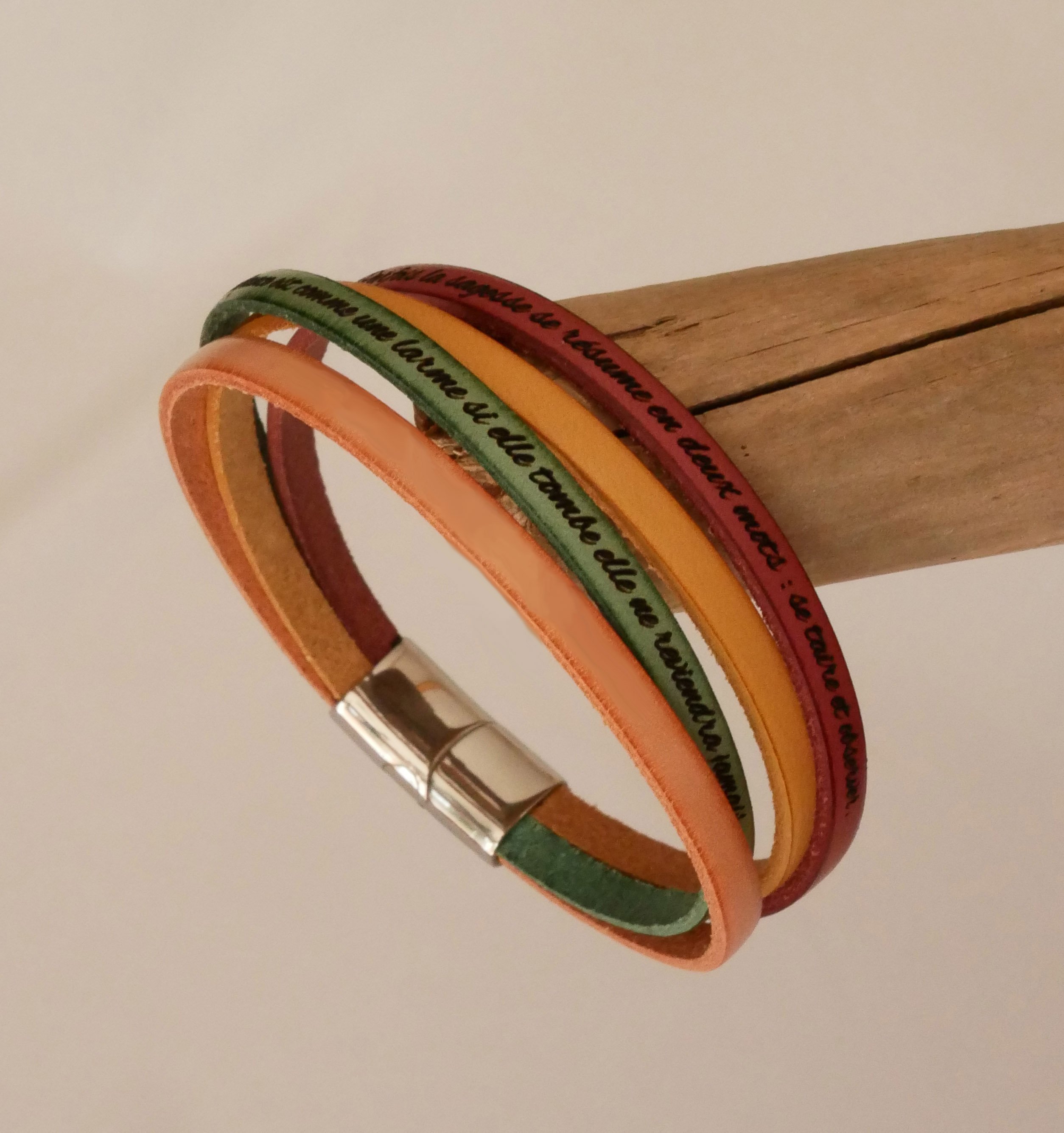 Bracelet manchette aux 4 cuirs au choix