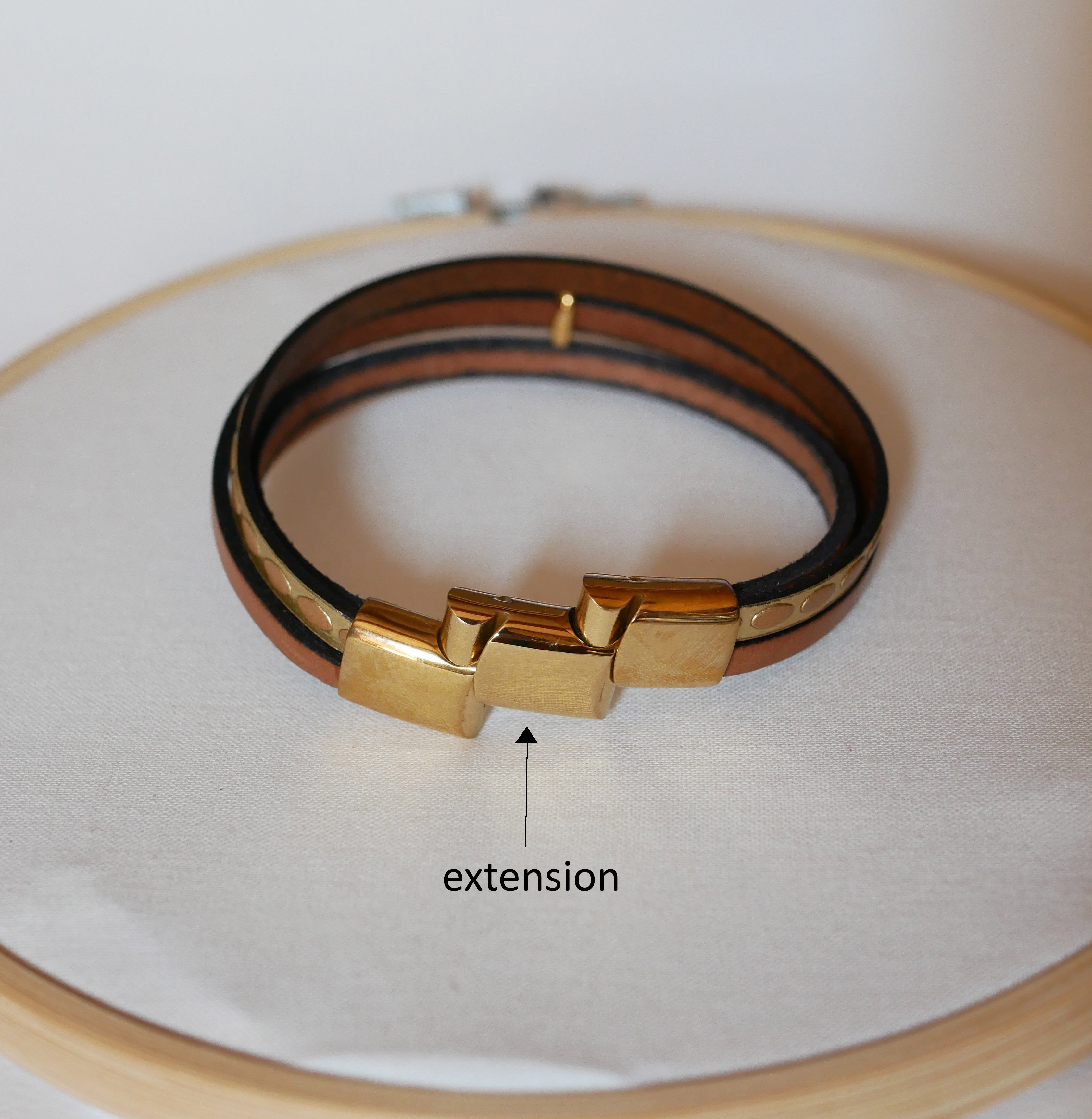 Bracelet manchette femme doré Coquillage doré et orange