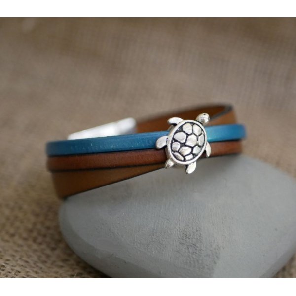 Bracelet manchette multi cuirs décor Tortue fermoir magnétique large