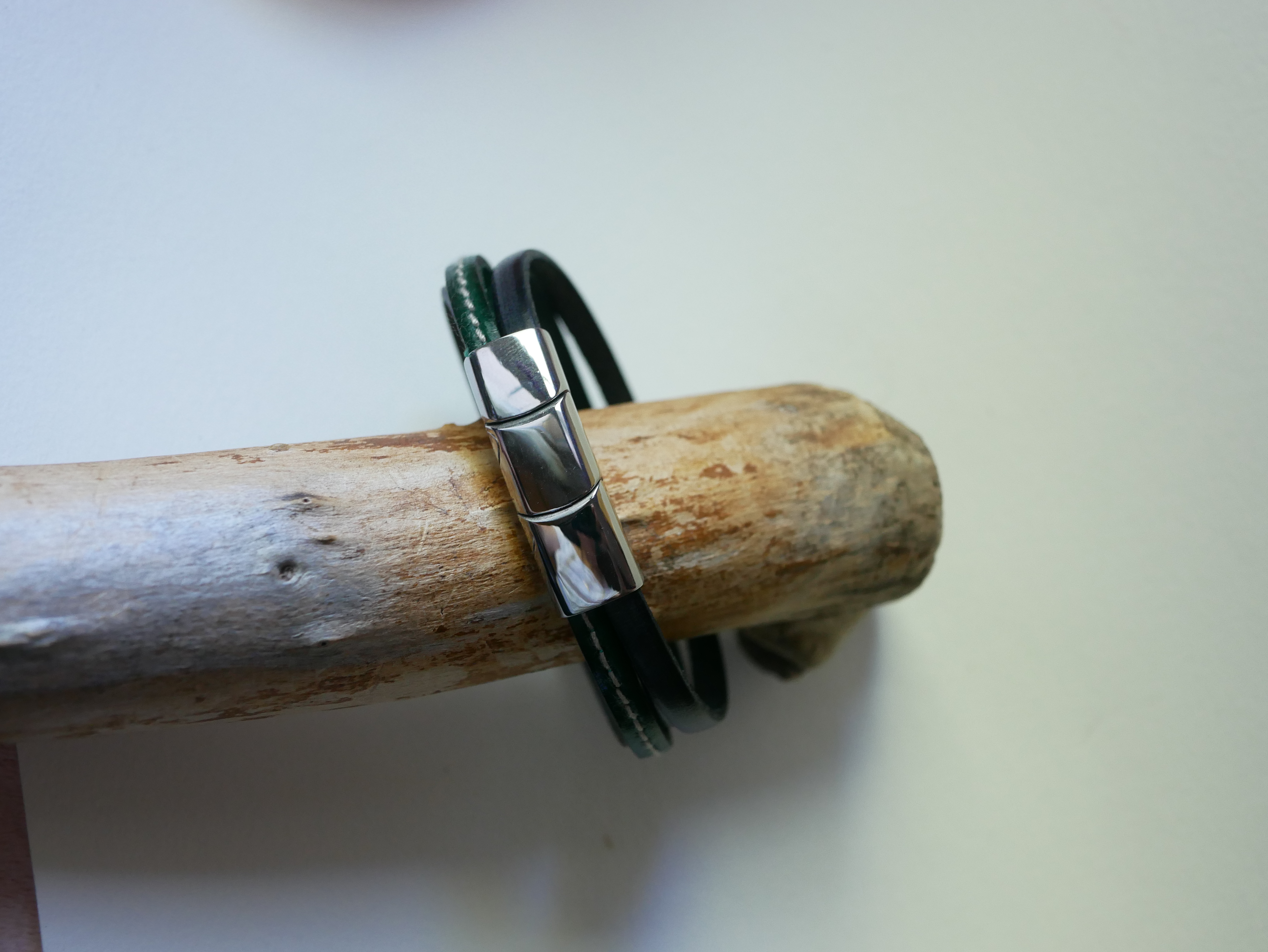 Bracelet manchette multi cuirs Verts & Gris pour homme ajustable