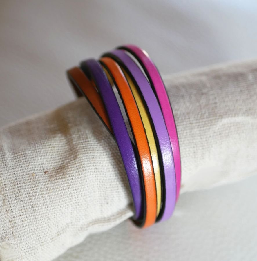 Bracelet manchette multi-cuirs coloris toniques