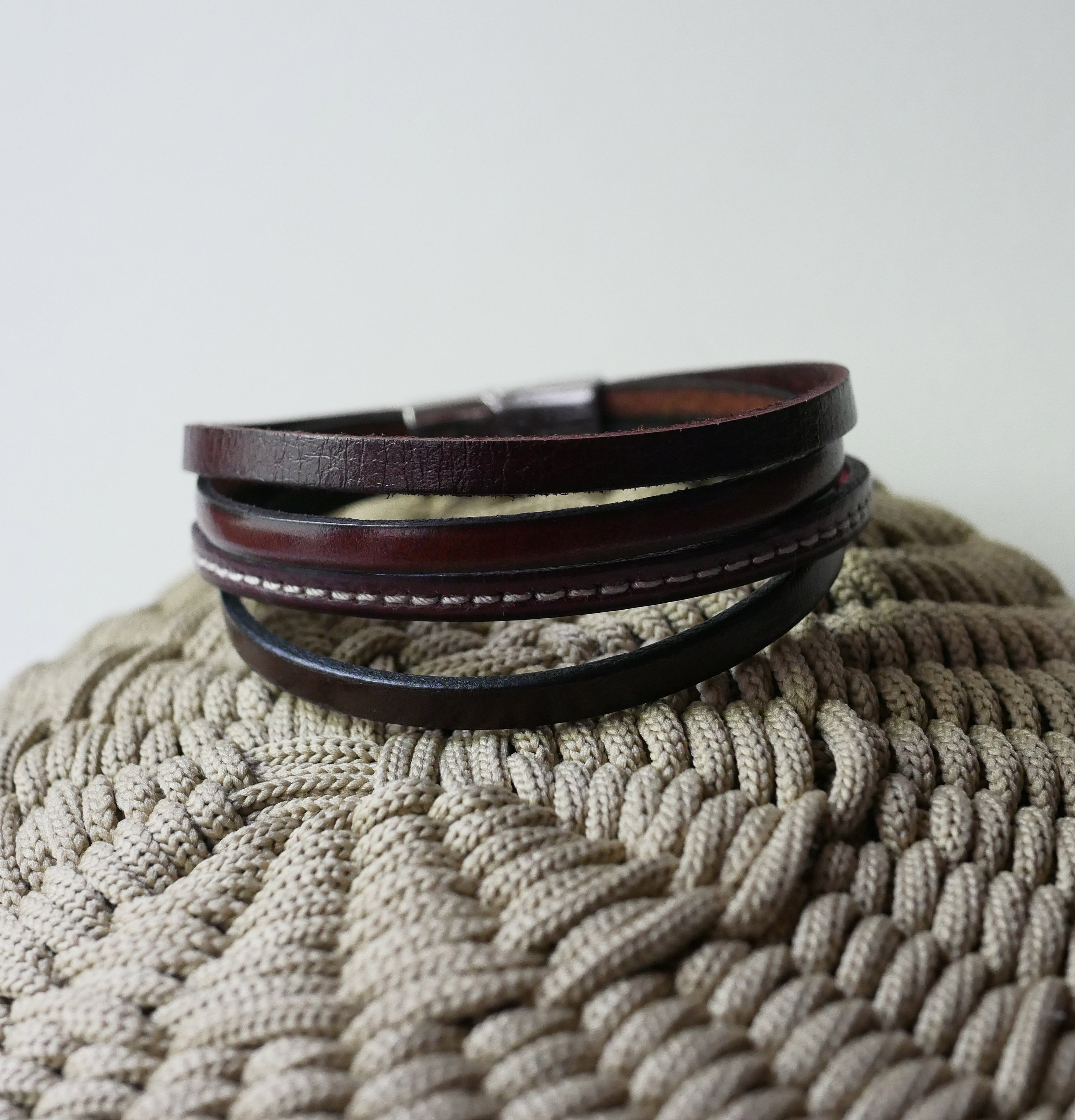 Bracelet manchette ajustable multi cuirs Marrons pour homme 