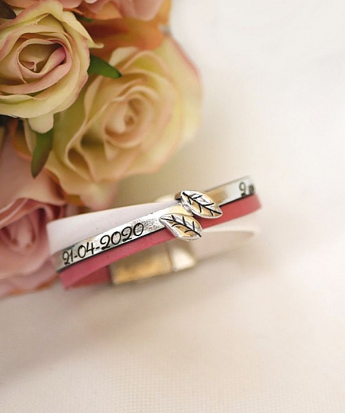 Bracelet manchette multi cuirs d&eacute;cor Feuilles fermoir magn&eacute;tique large