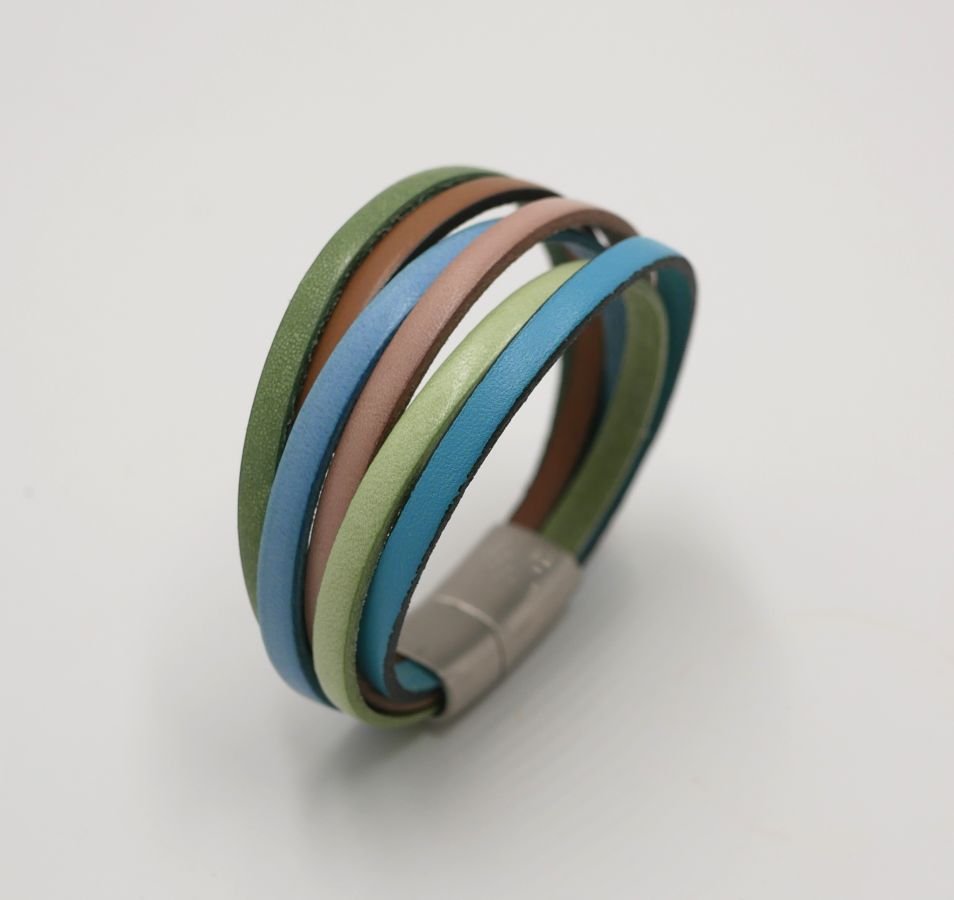 Bracelet manchette multi-cuirs coloris pastels