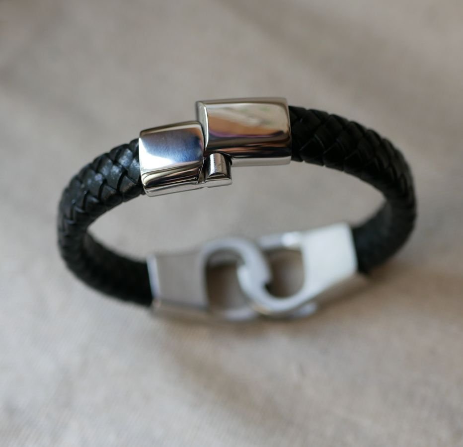 Bracelet menottes au cuir tressé couleur et taille au choix