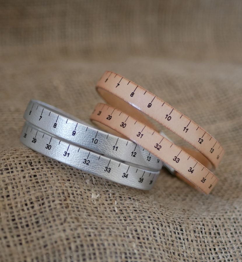 Bracelet Mètre en cuir double tour personnalisable avec fermoir ajustable