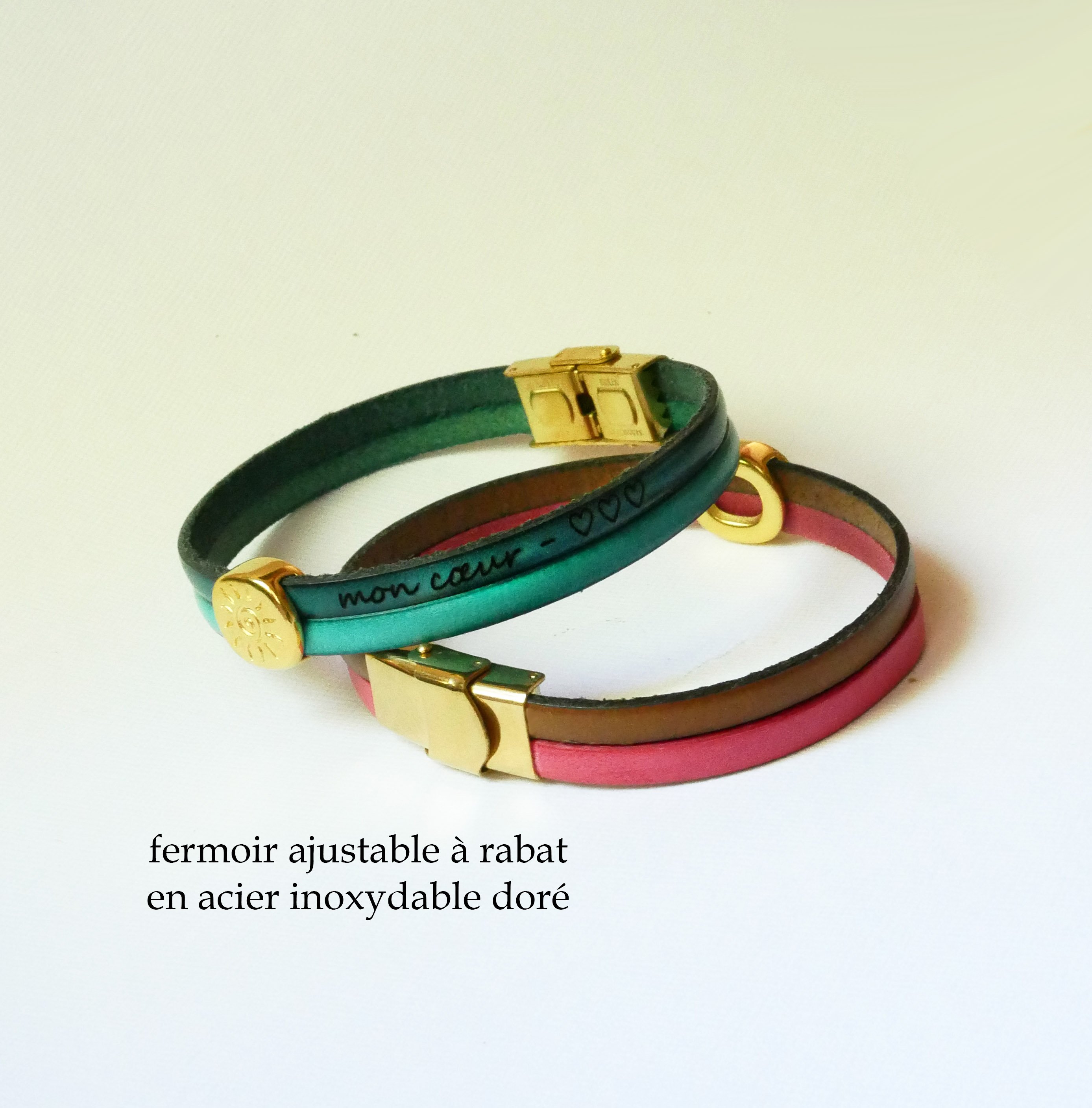 Bracelet au passant dor&eacute; Soleil sur duo de cuirs &agrave; personnaliser et graver