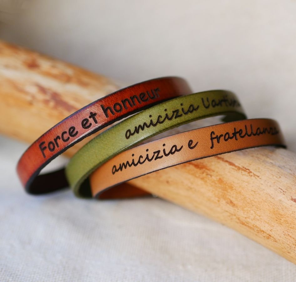 Bracelet en cuir gravé personnalisable pour homme fermoir au choix 