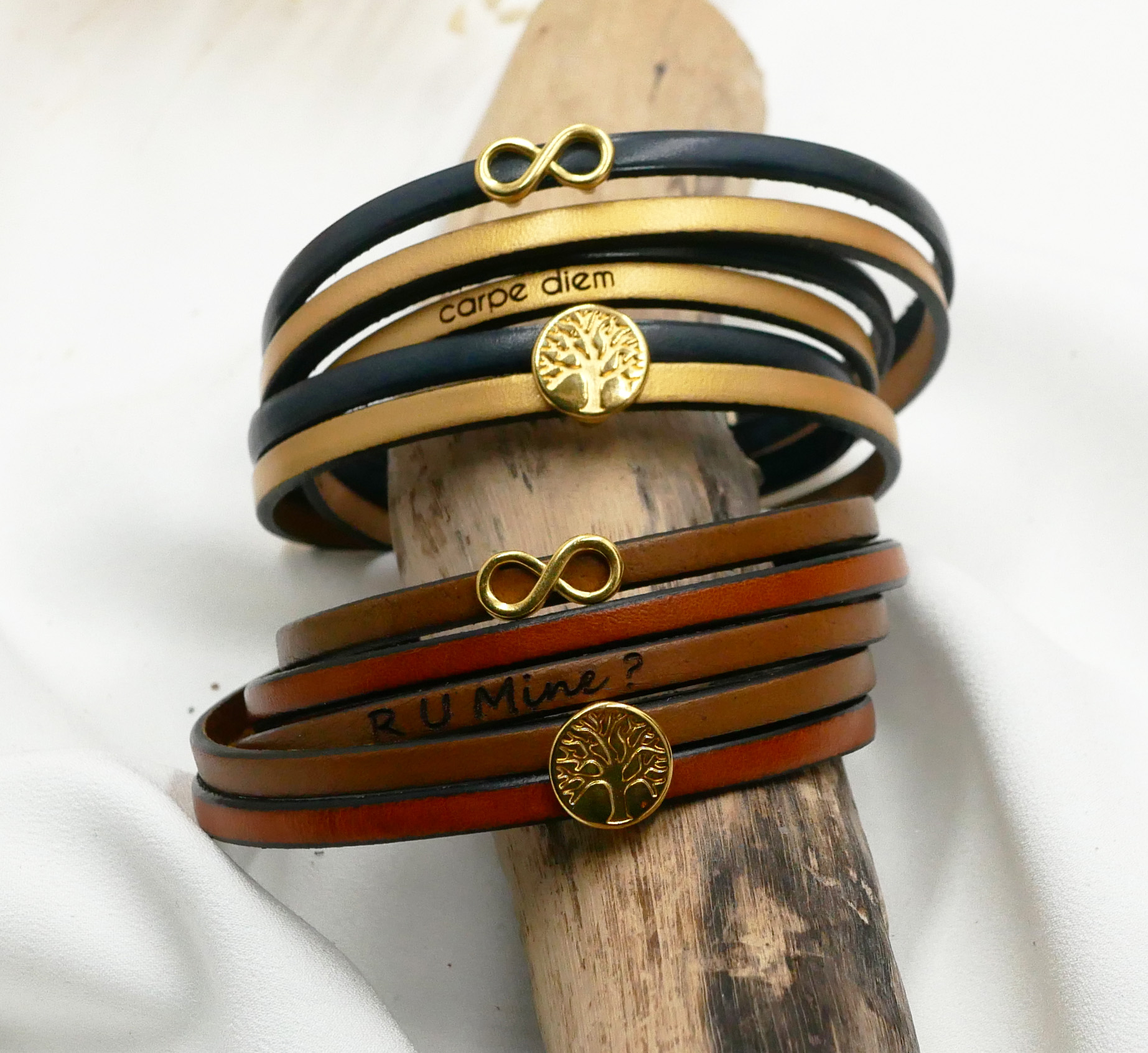 Bracelet multi-tours en cuir symbole infini et cabochon arbre de vie doré à personnaliser  