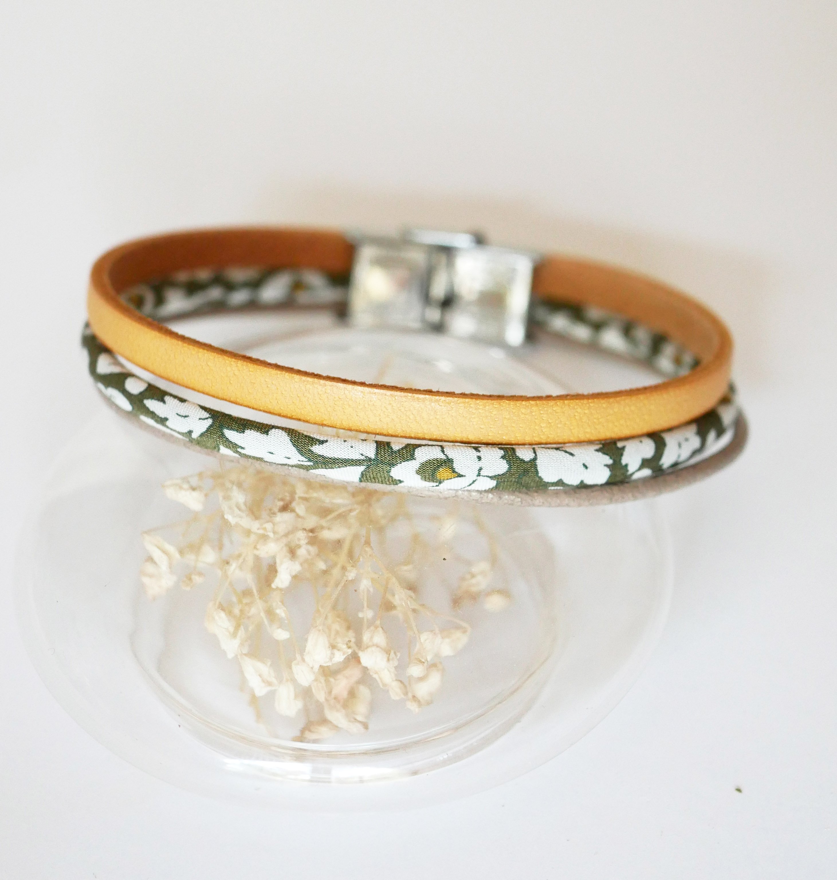 Bracelet Trio de cuirs et cordon Liberty fleurs kakis