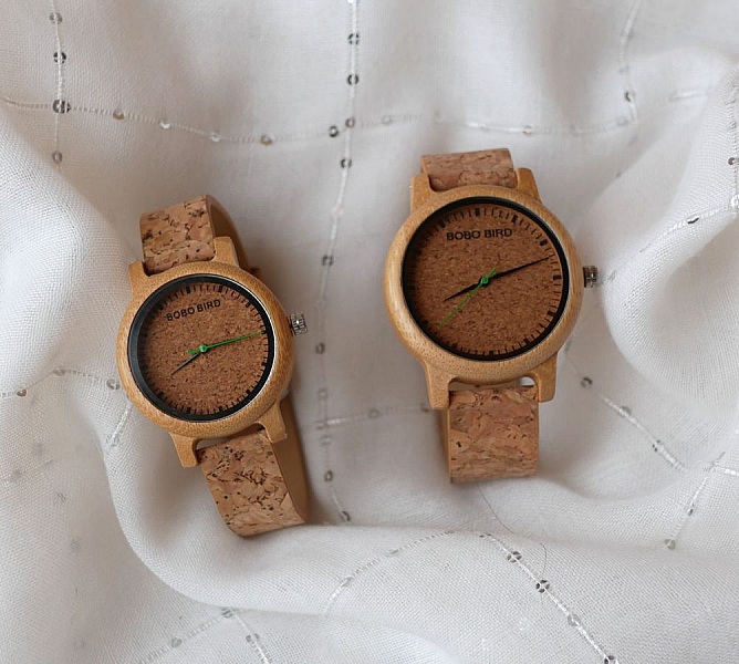 Cadeau couple montres bois et bracelet li&egrave;ge &agrave; personnaliser