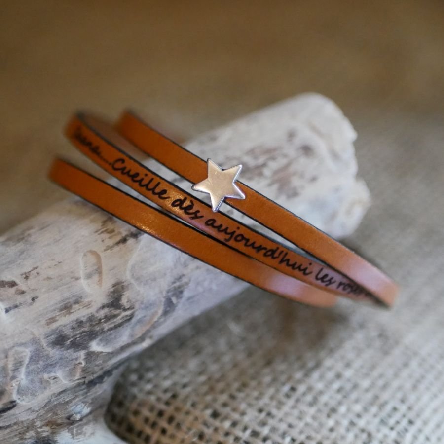 Coffret cadeau femme avec bracelet cuir personnalisable + chouchou assorti +  bijou marque page au cabochon