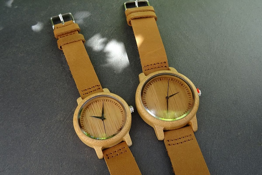Duo Montres bois pour homme et femme &agrave; personnaliser