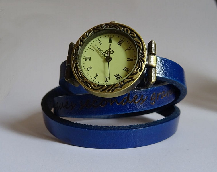 Gravure sur bracelet cuir : message personnalis&eacute;