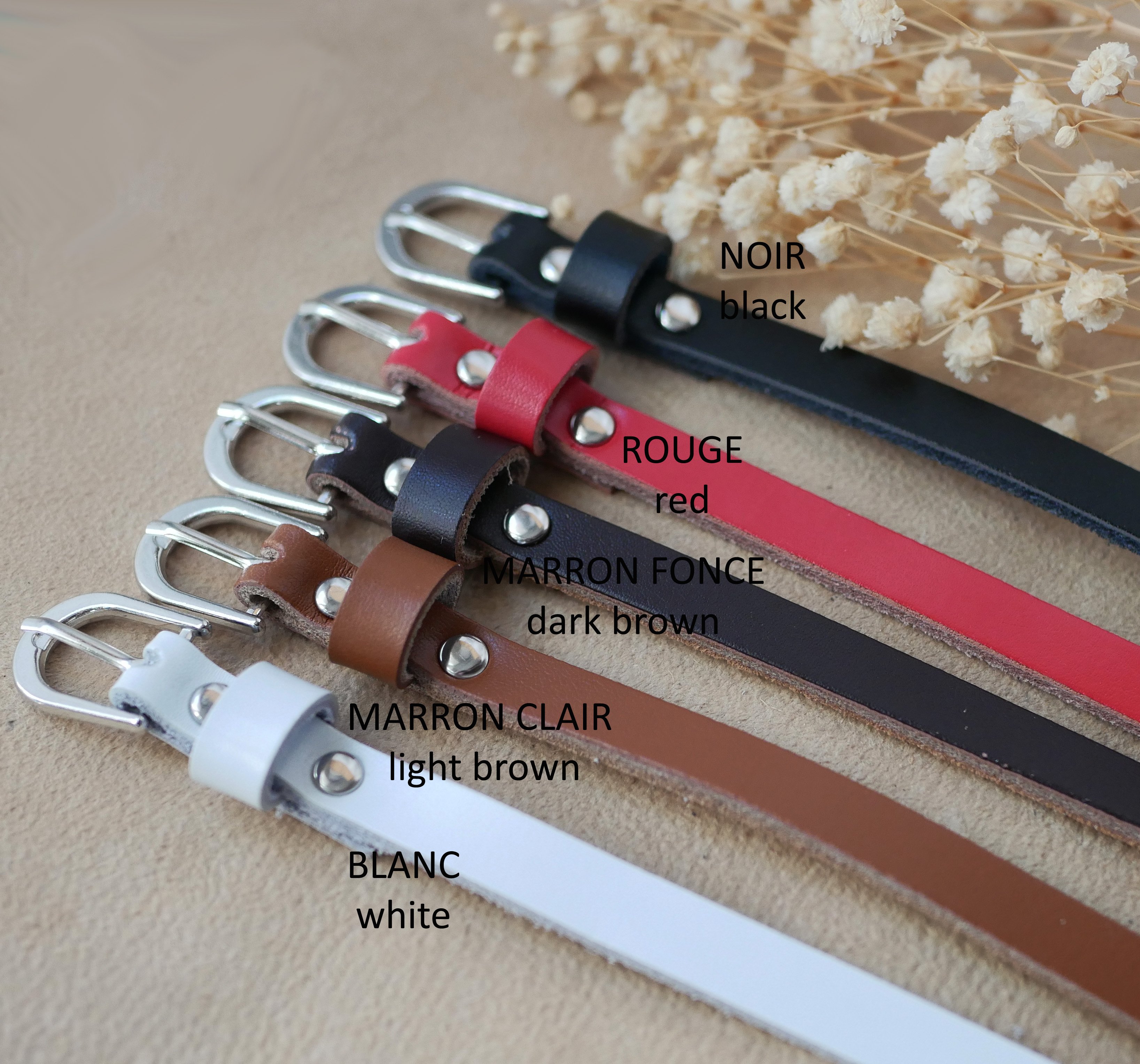 Montre argent au bracelet cuir avec boucle argent&eacute;