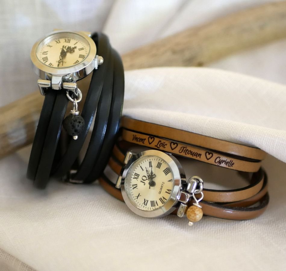 Montre argent bracelet multi tours en cuir fermoir ajustable