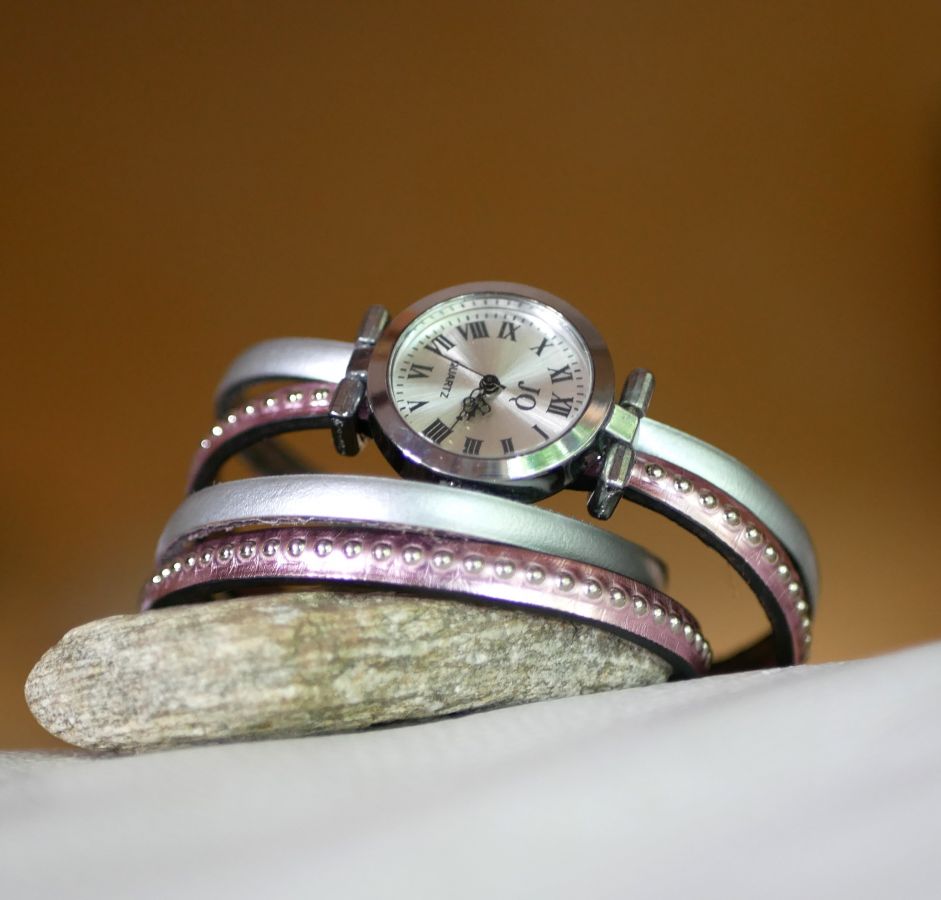 Montre argenté bracelet double cuir rose métallisé à personnaliser 