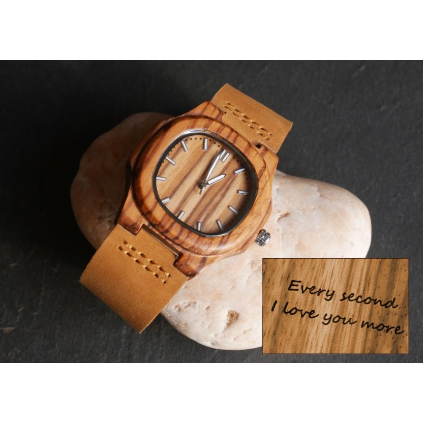 Montre en bois zébré à graver pour femme ou homme - cuir marron