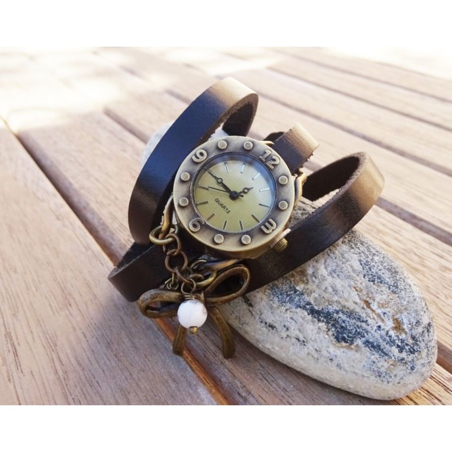 Montre bracelet cuir breloques Noeud et perles