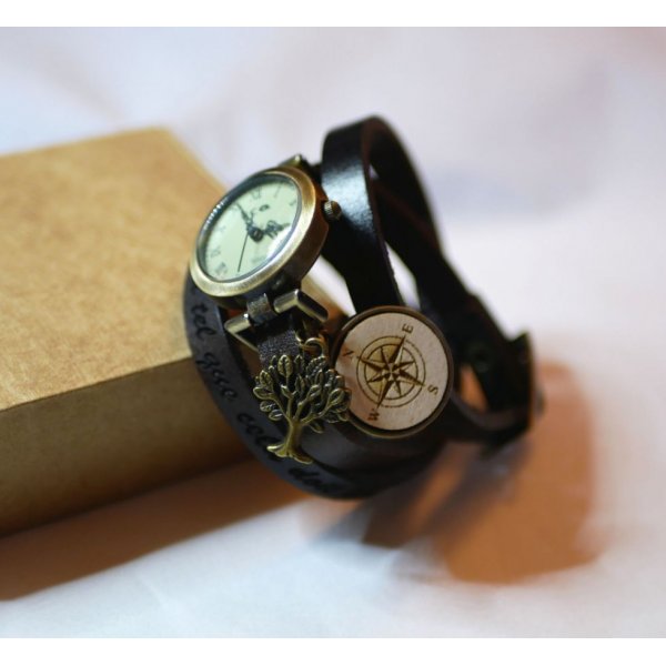 Montre bracelet cuir cabochon en bois &agrave; graver