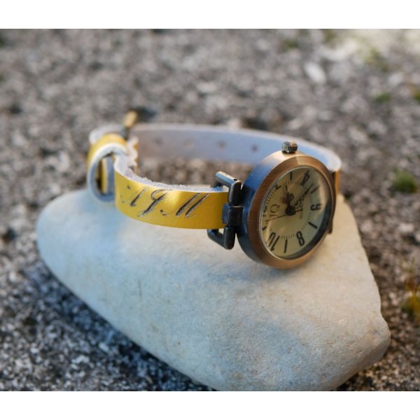 Montre bracelet cuir initiales gravées