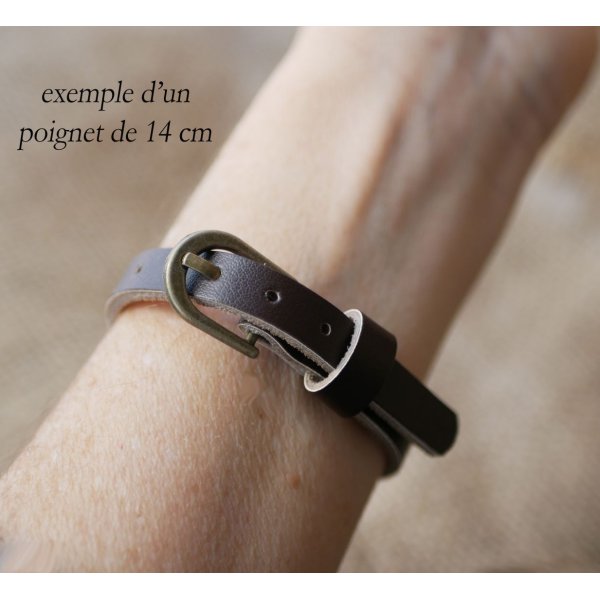 Montre bracelet cuir initiales gravées