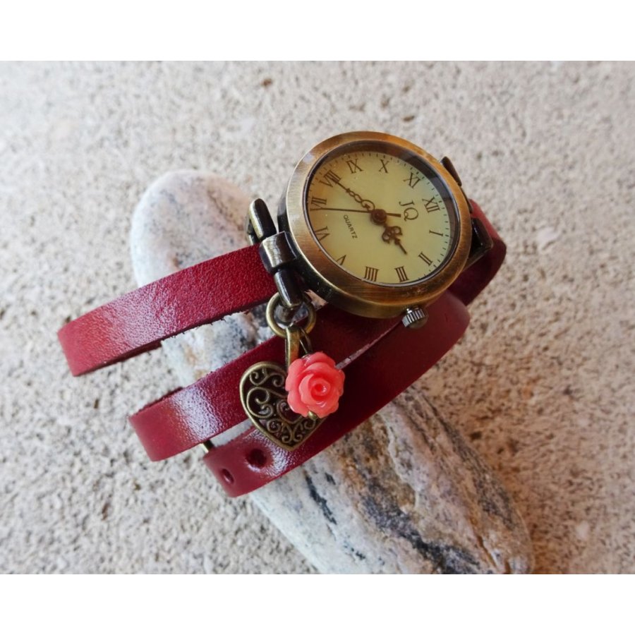Montre bracelet cuir charmes coeur et rose rouge