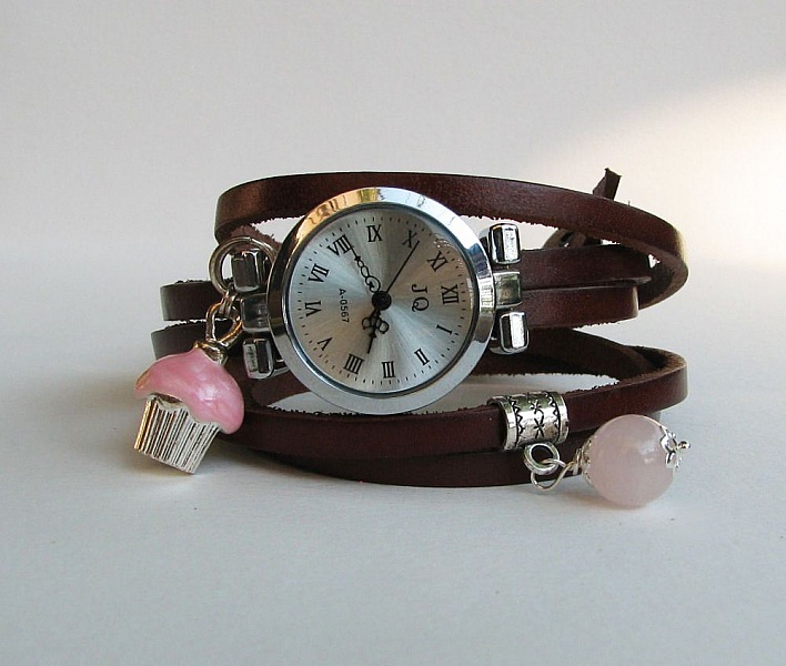Montre bracelet cuir 5 tours d&eacute;cor gourmand