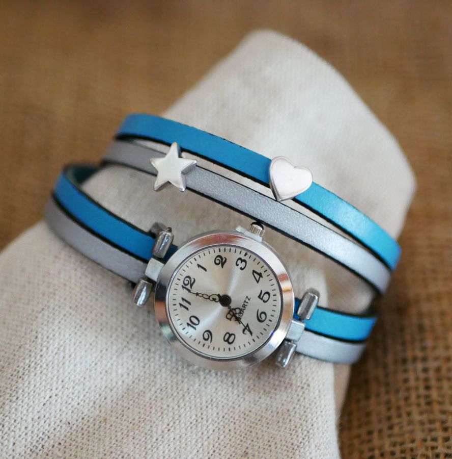 Montre bracelet cuir à personnaliser au cadran argenté et passants coeur ét étoile 