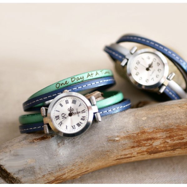 Montre bracelet double cuir surpiq&ucirc;res Bleu et seconde couleur au choix &agrave; personnaliser 