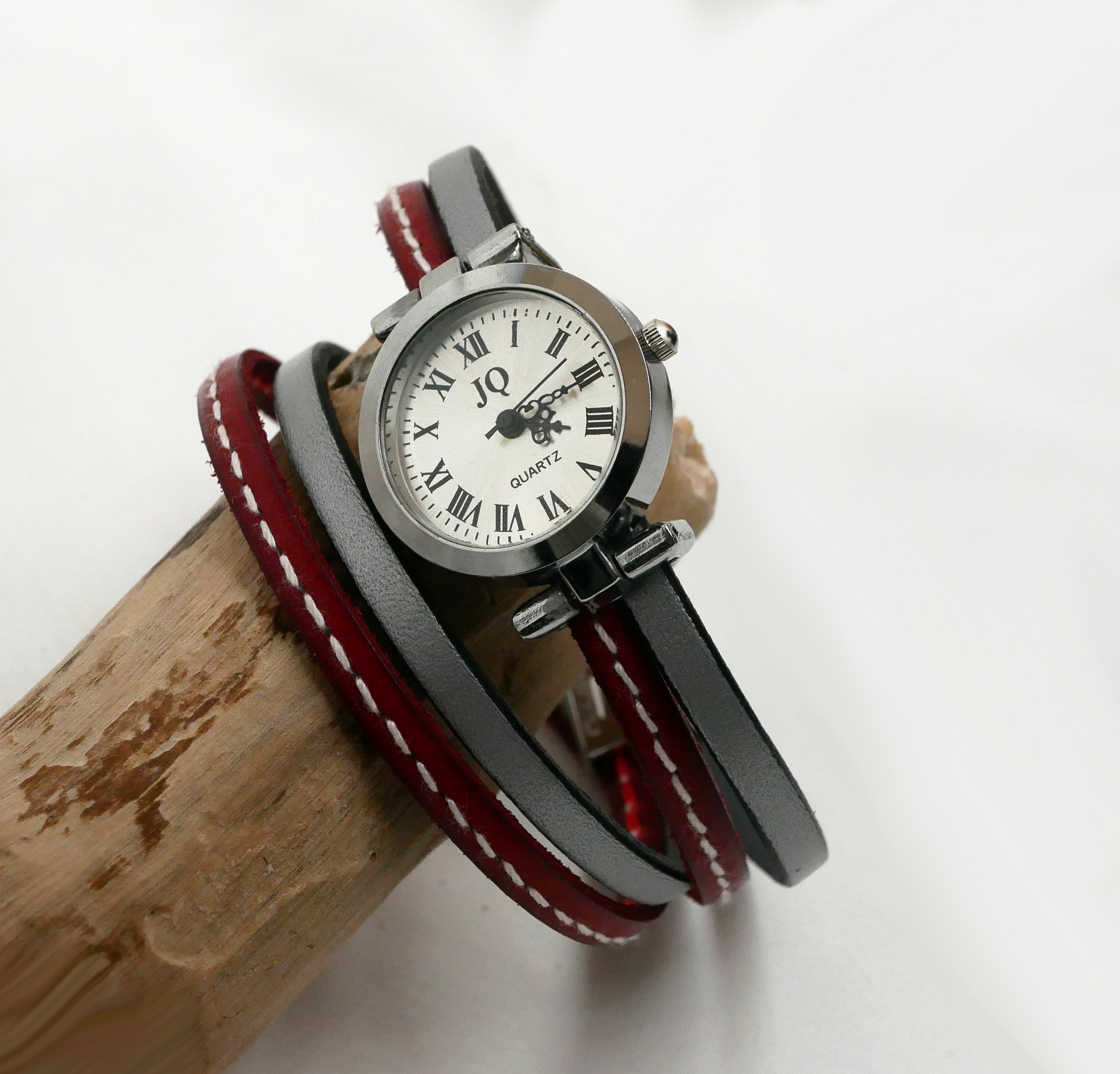 Montre bracelet double cuir Rouge aux surpiq&ucirc;res 