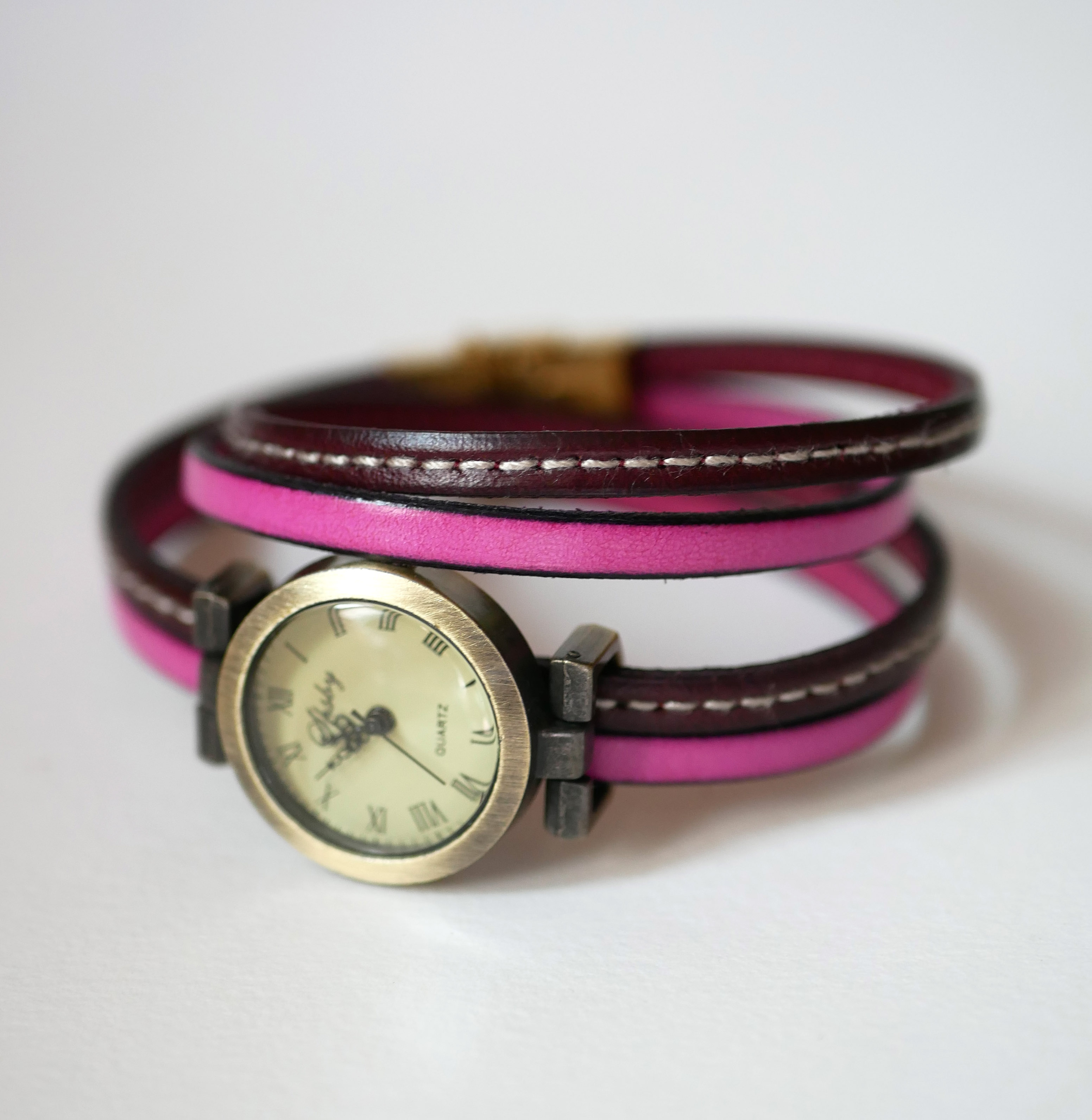 Montre bracelet double tour et duo de cuirs marron à surpiqûres à personnaliser