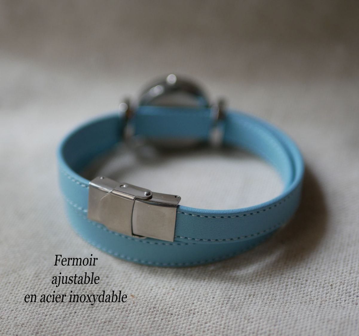 Montre bracelet double tour en cuir couture bleu ciel