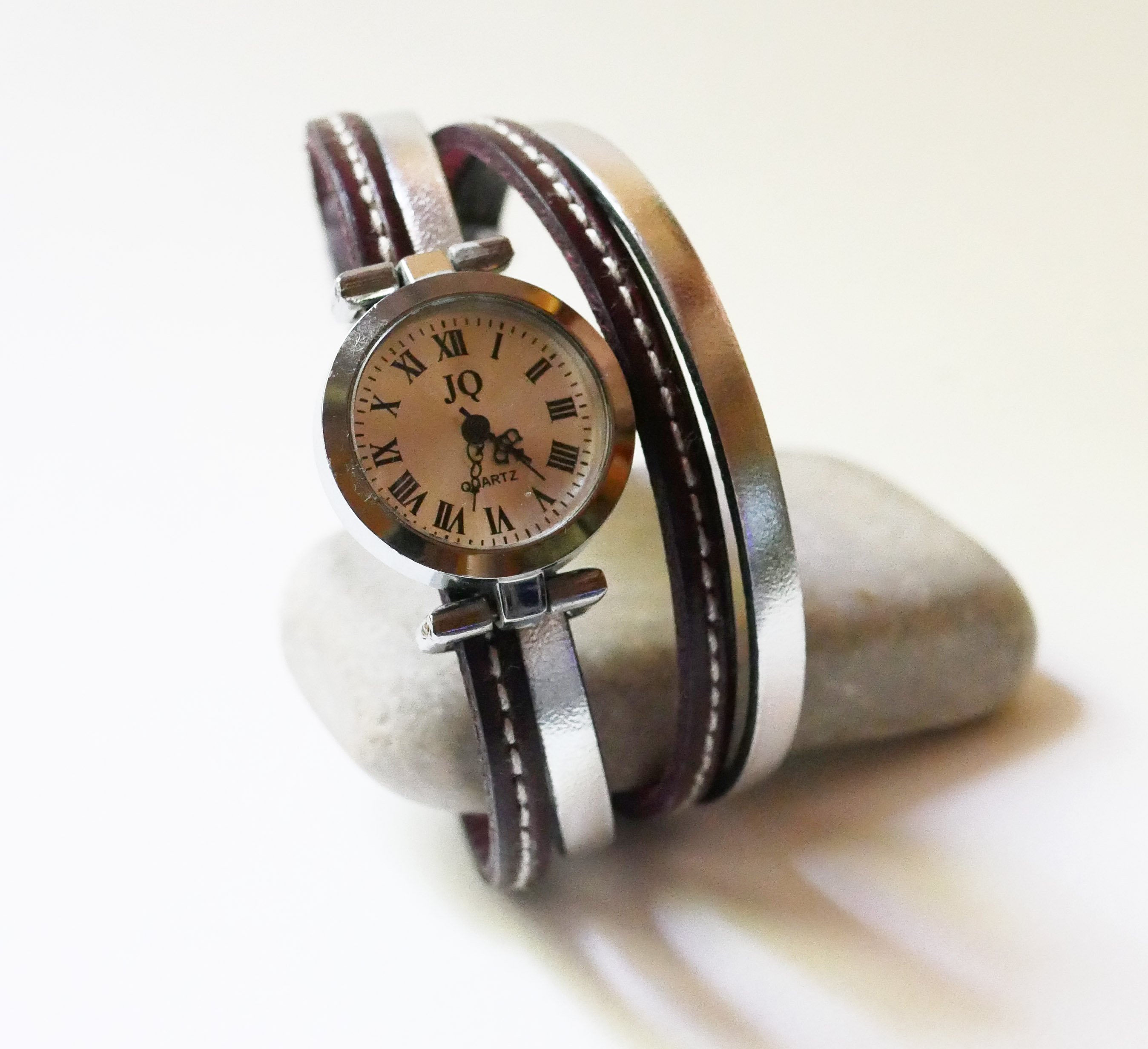 Montre bracelet double tour et duo de cuirs marron à surpiqûres à personnaliser
