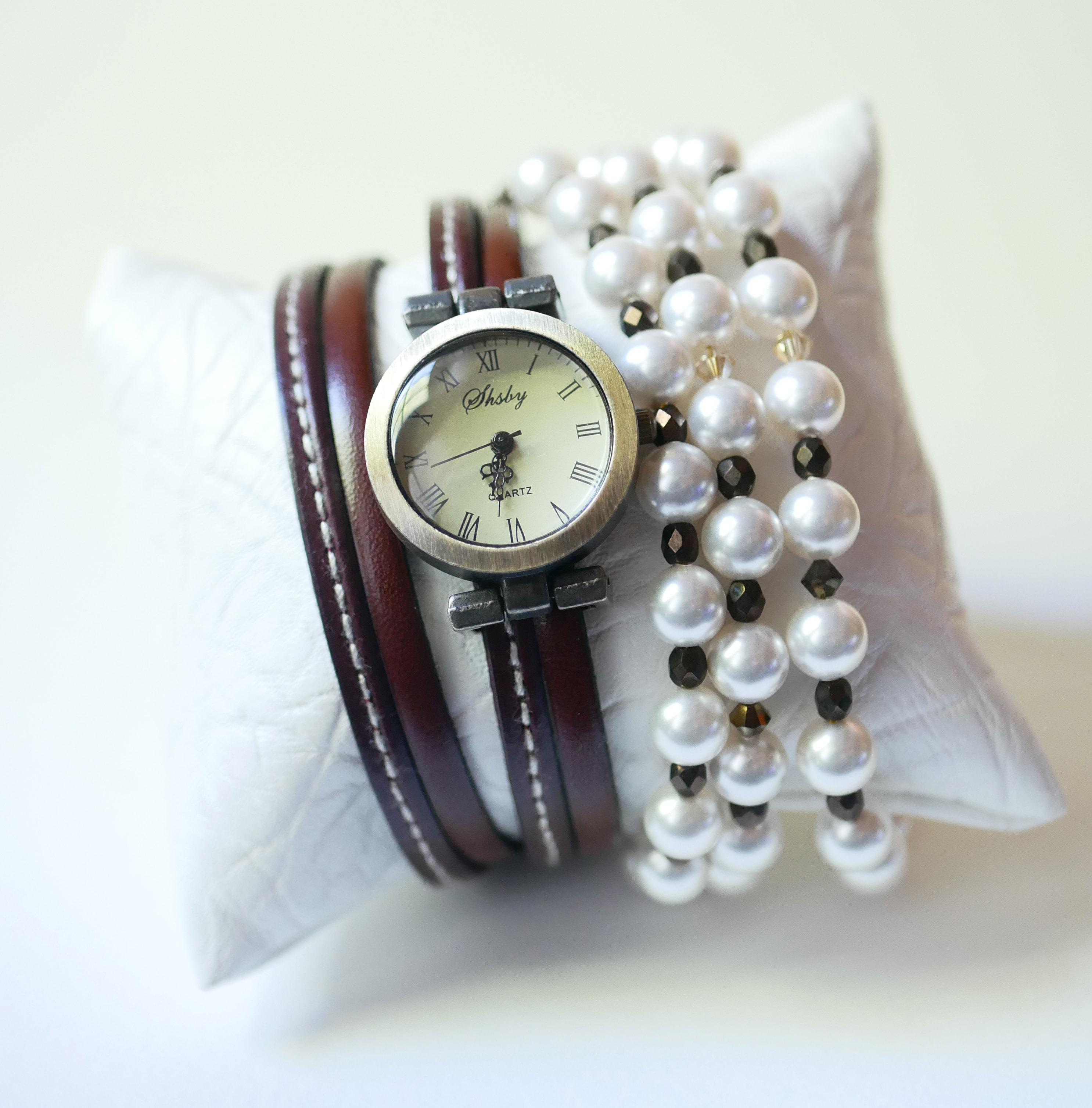 Montre bracelet double tour et duo de cuirs marron à surpiqûres à personnaliser