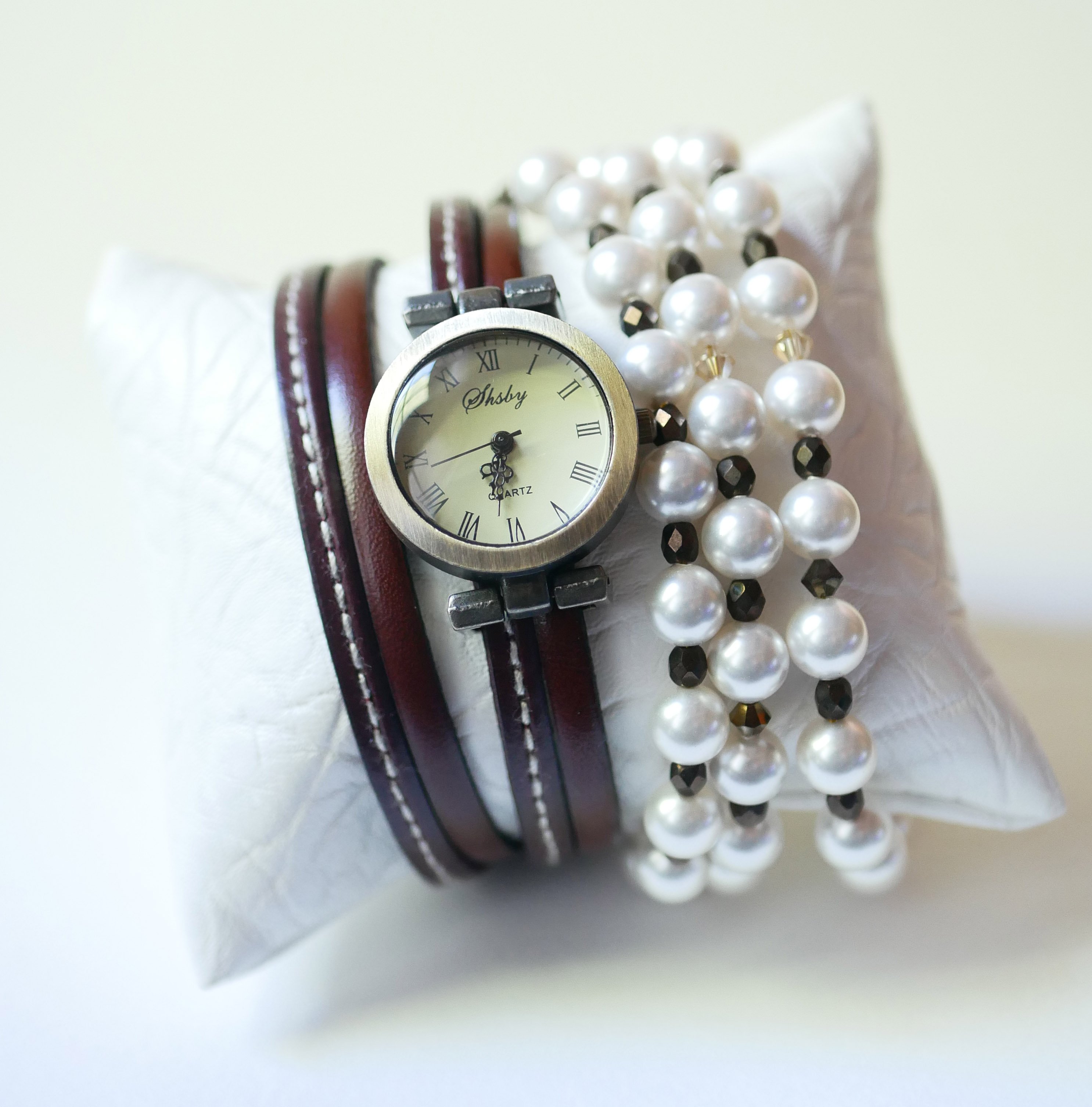 Montre bracelet double tour et duo de cuirs marron à surpiqûres à personnaliser