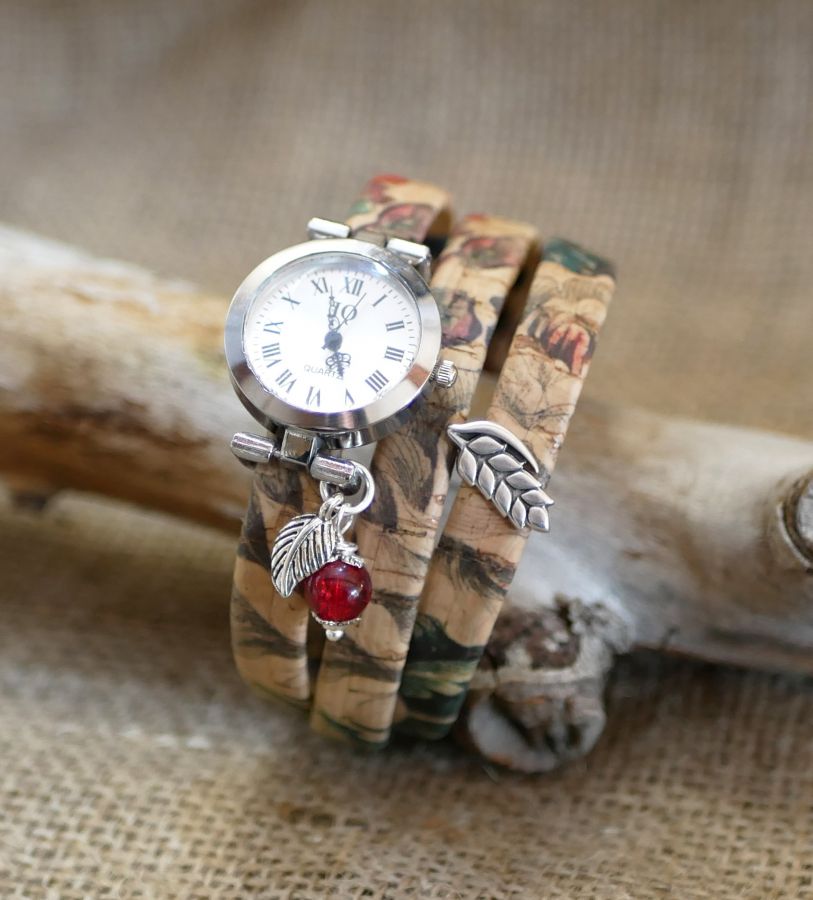 Montre bracelet en liège fleuri triple tours breloque perle rouge 
