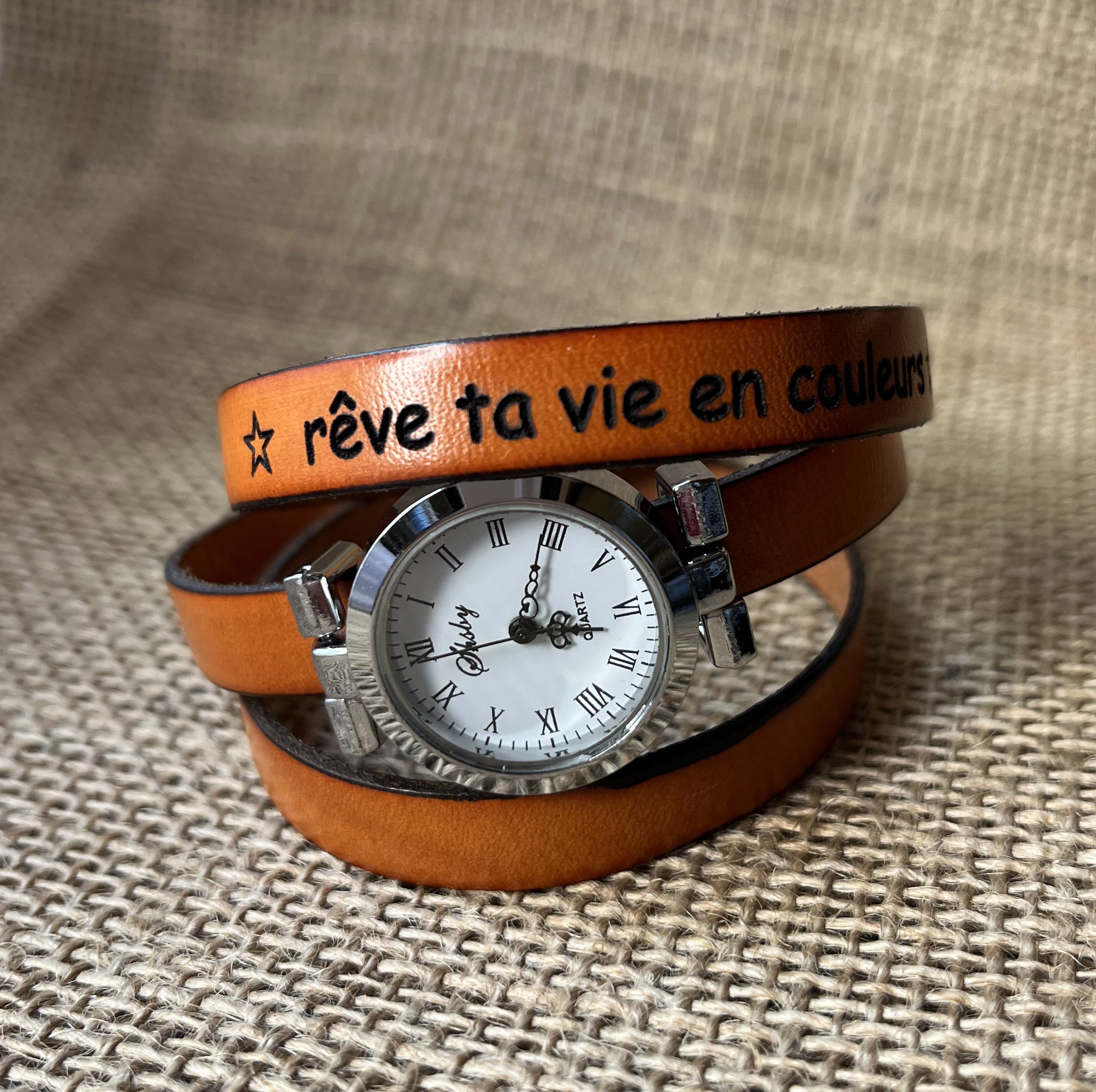 Montre bracelet multi tour personnalisable au cadran argent&eacute; 