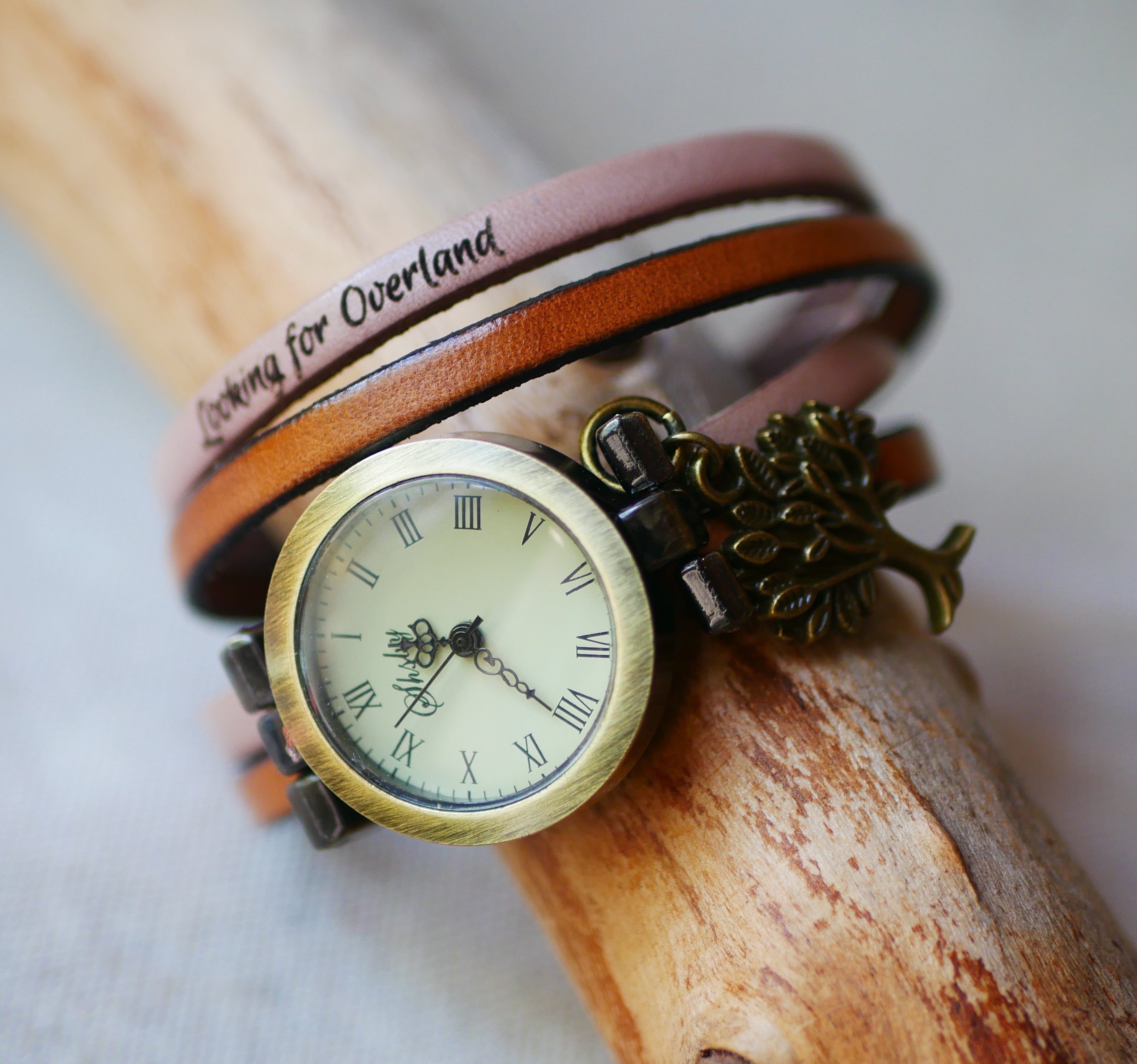 Montre bracelet personnalis&eacute; double tour en cuir duo cadran chiffres arabes