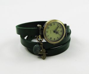 Montre bracelet cuir vert et violon