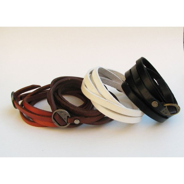 Montre bracelet en 5 tours charme Libellule